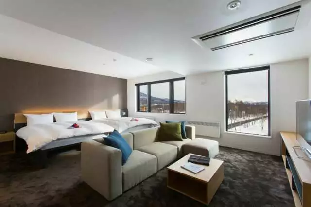 AW 04 Yotei Suite