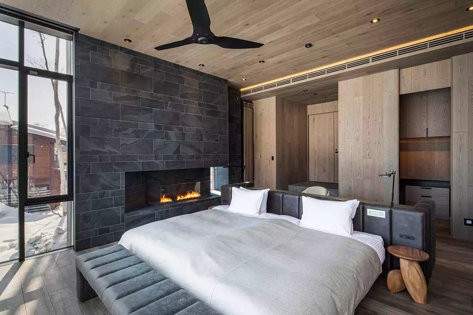 Corniche Chalet Niseko 08 Bedroom1