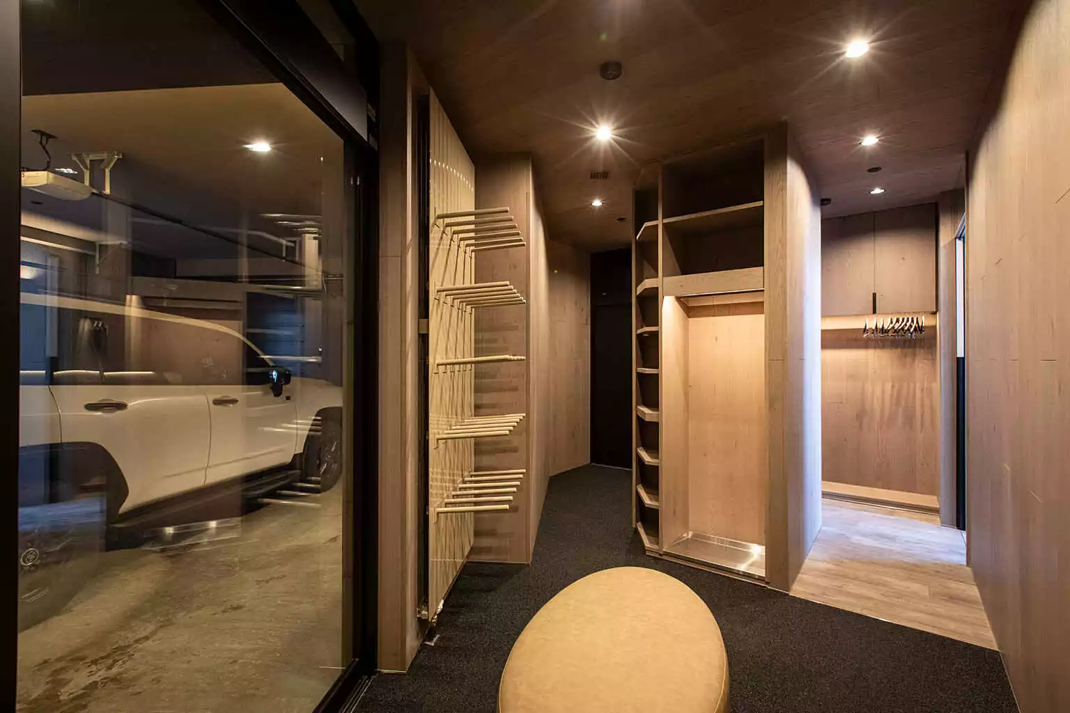 Corniche Chalet Niseko 30 Ski Storage