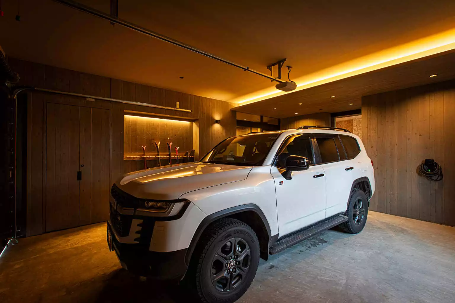 Corniche Chalet Niseko 32 Garage