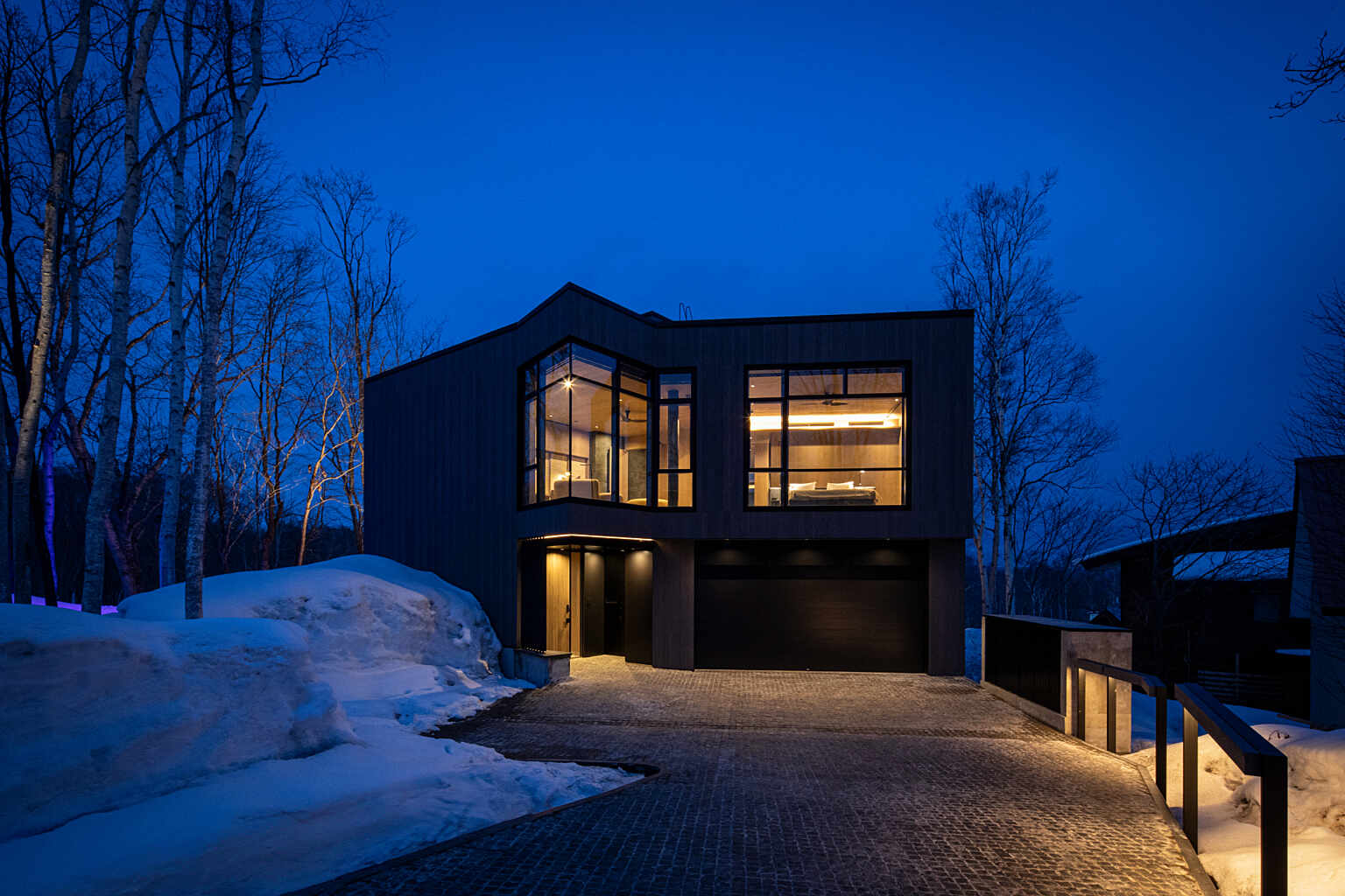 Corniche Chalet Niseko 33 Driveway