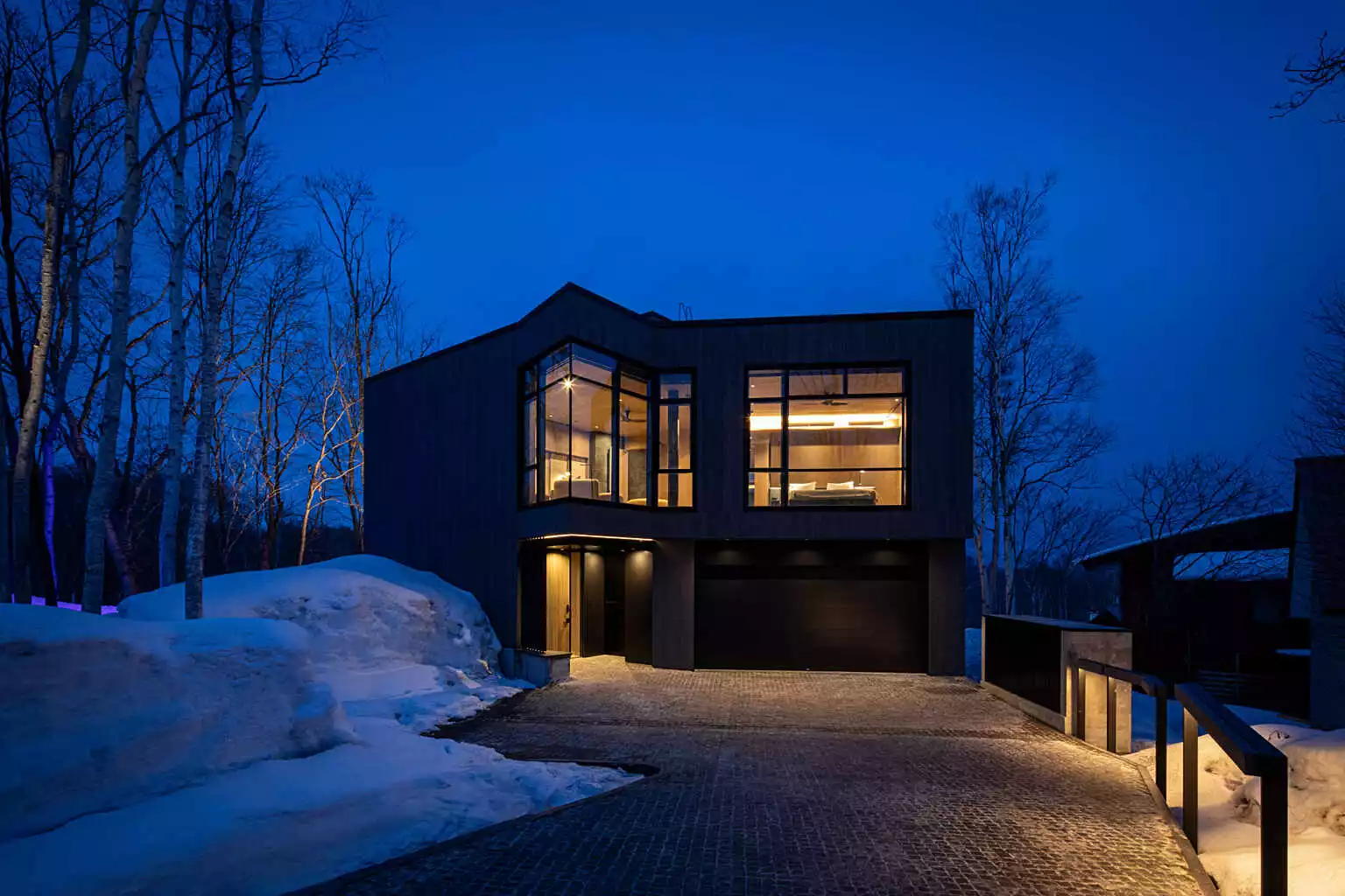 Corniche Chalet Niseko 33 Driveway