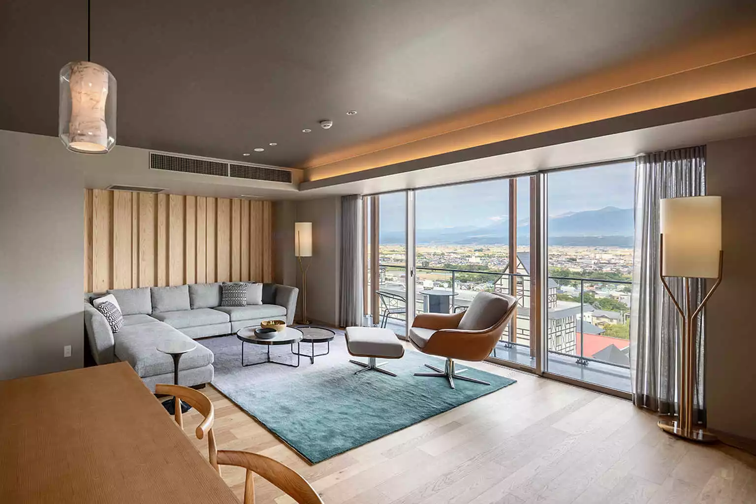 FF 3 BDR Penthouse Suite 706 7