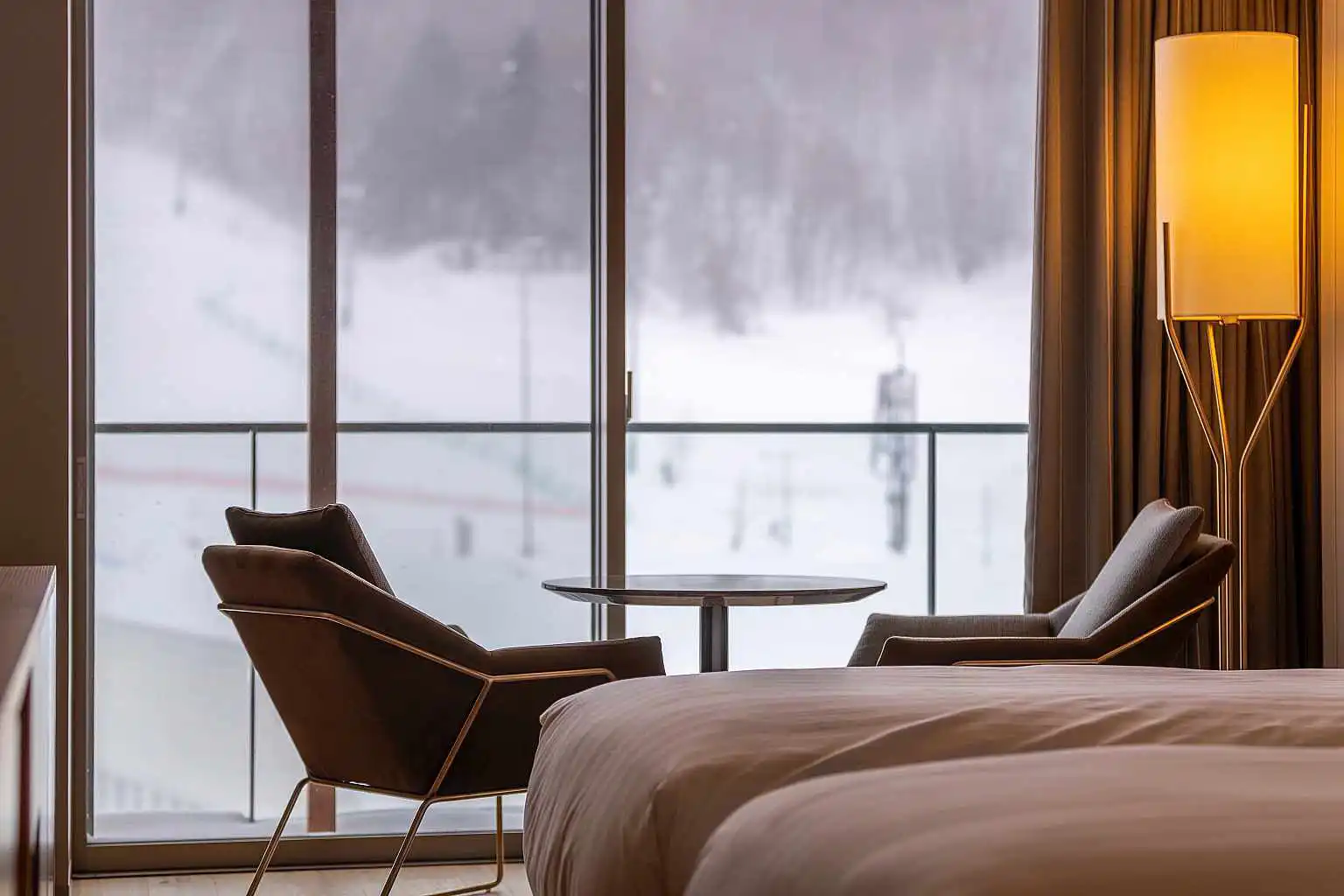 FF Superior Hotel Room 712 2