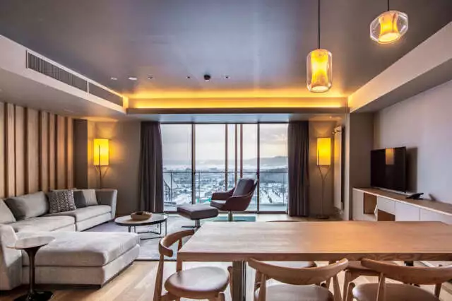 FF 3 BDR Penthouse Suite 706 9