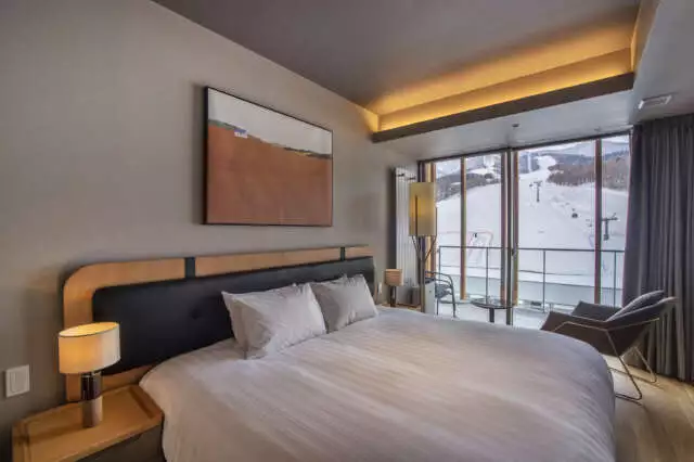 FF 06 3 BR Penthouse Suite