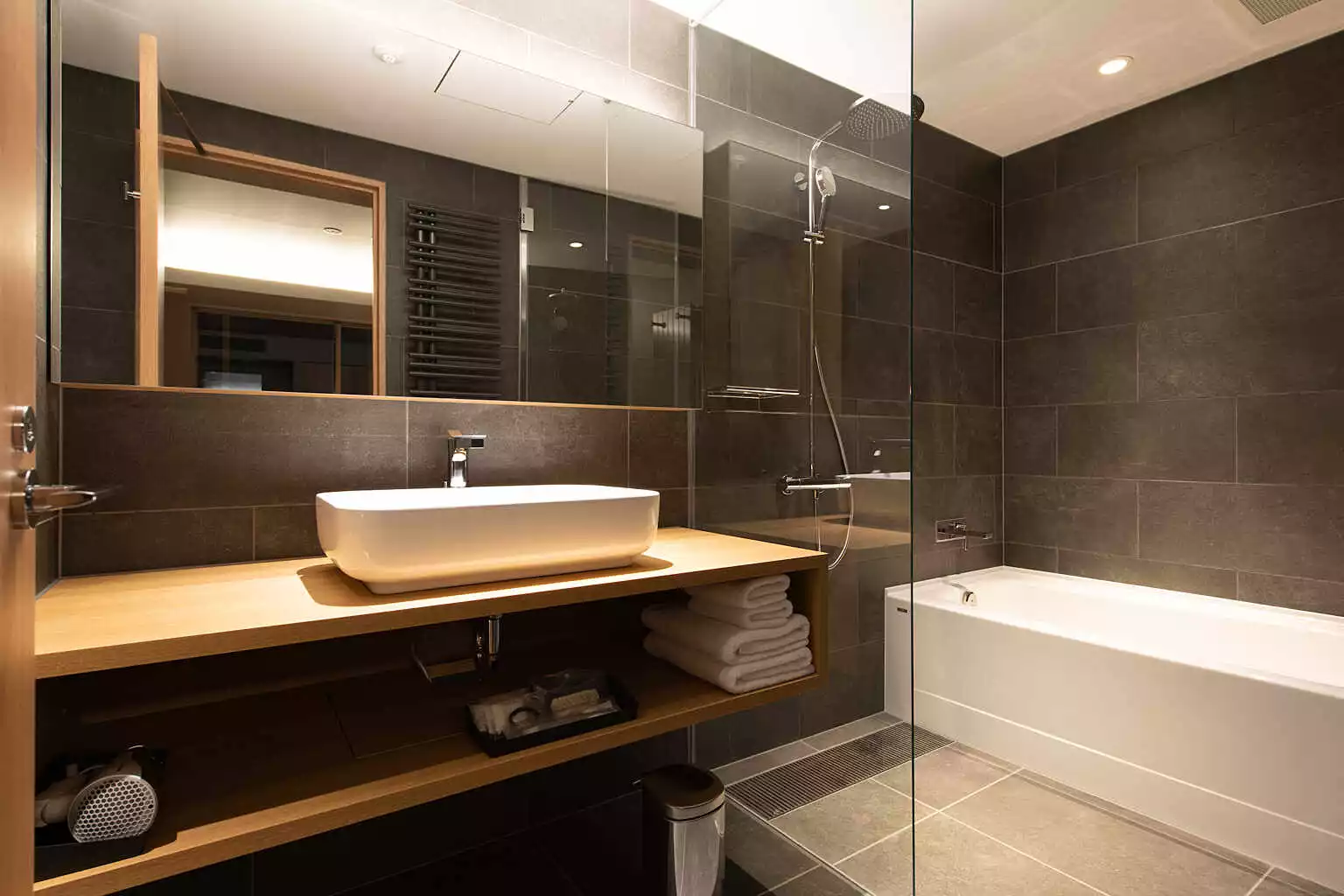 FXW 06 3 BR Penthouse Residence