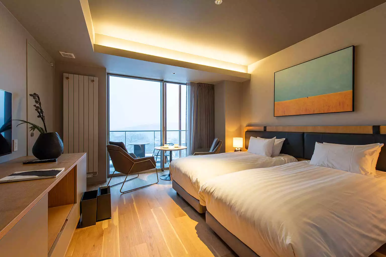 FXW 15 Superior Hotel Room