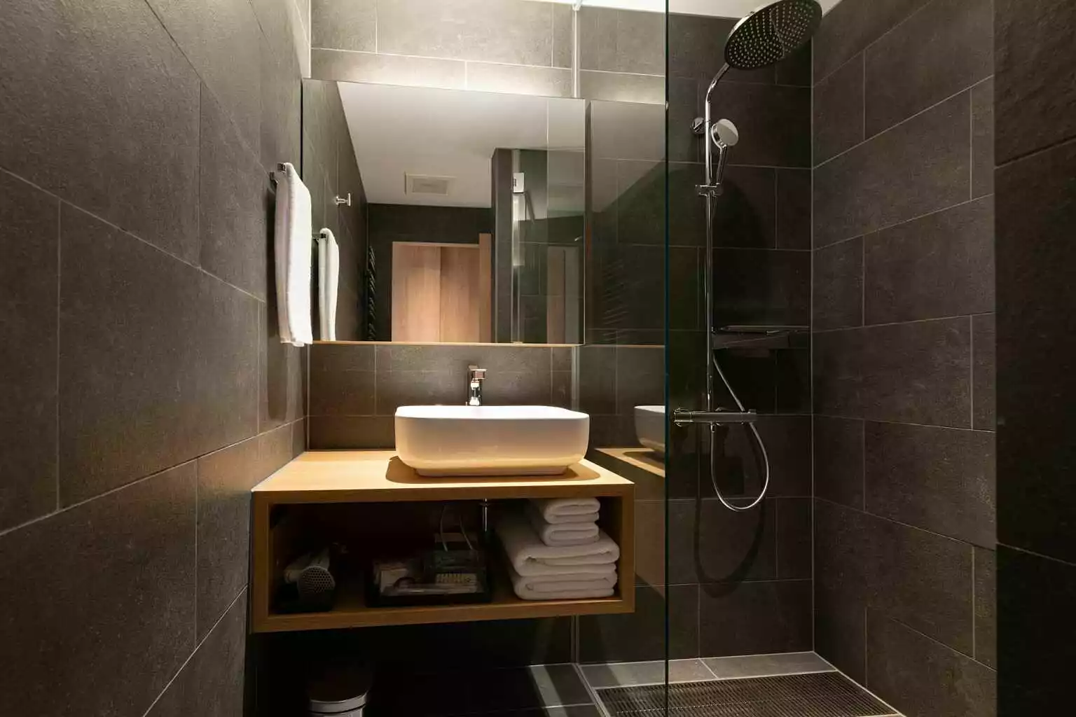 FXW 18 Superior Hotel Room