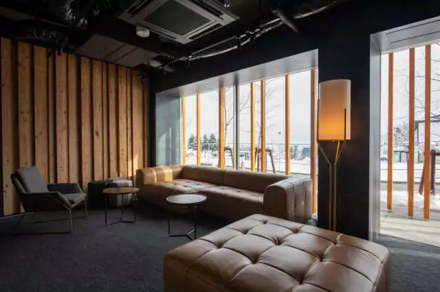 FXW 02 Lobby