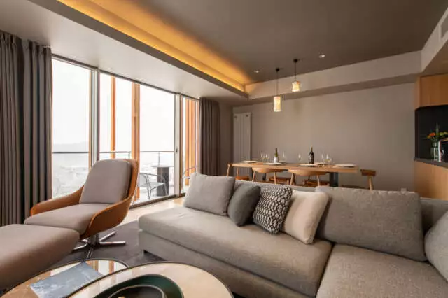 FXW 08 3 BR Penthouse Suite