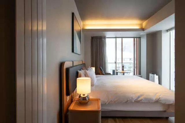 FXW 16 Superior Hotel Room