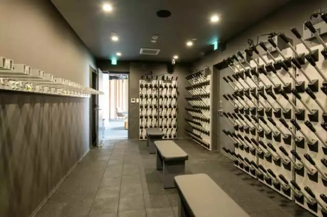 FXW 19 Ski Lockers