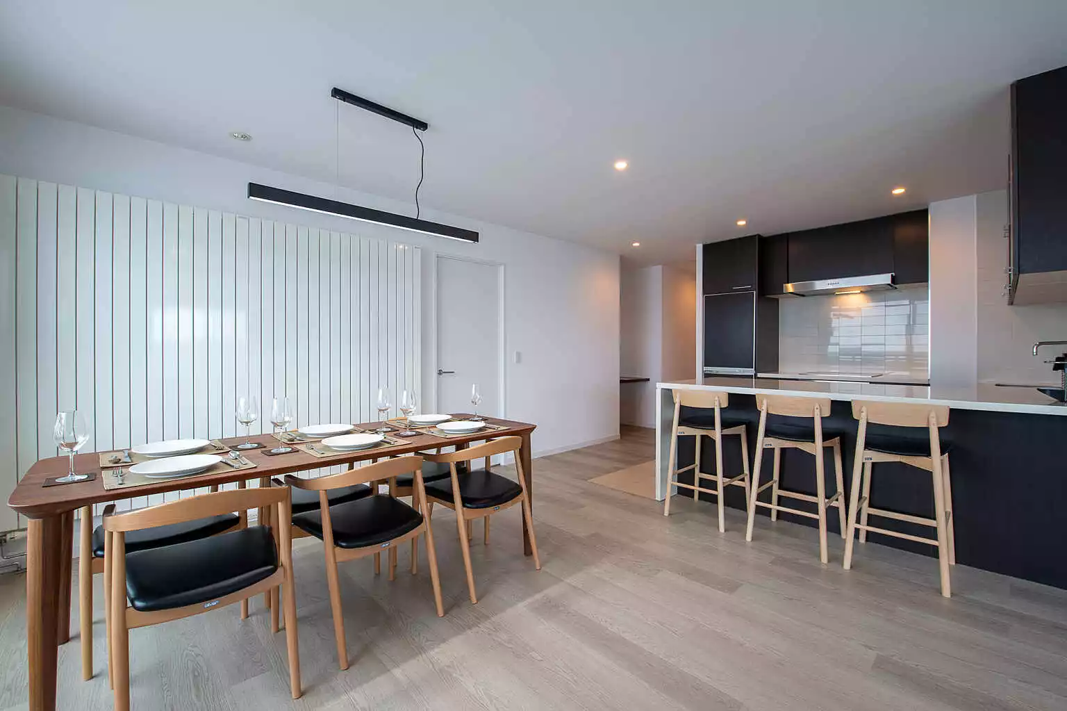 FW 02 3 BR and 2 BR Penthouse Residence