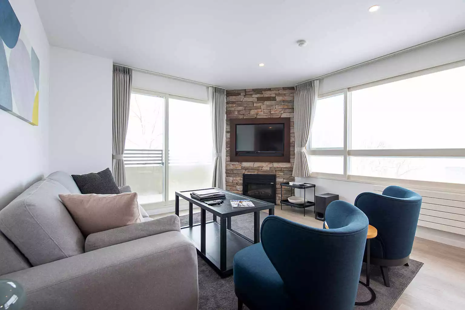 FW 13 2 BR and 1 BR Suite