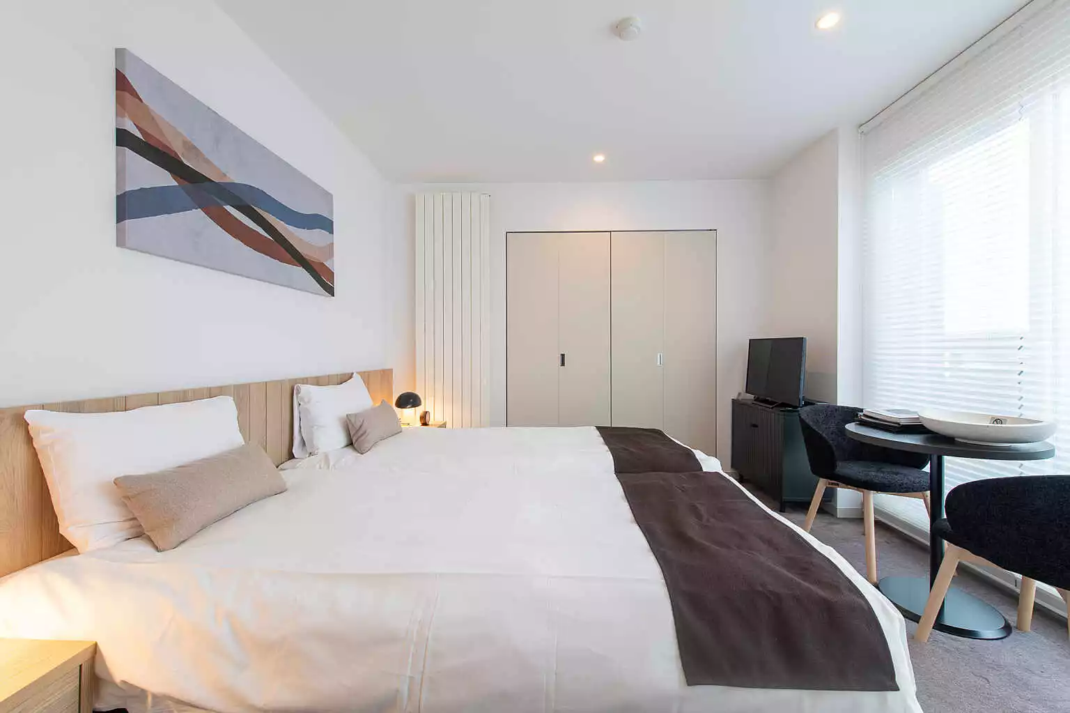 FW 15 2 BR and 1 BR Suite