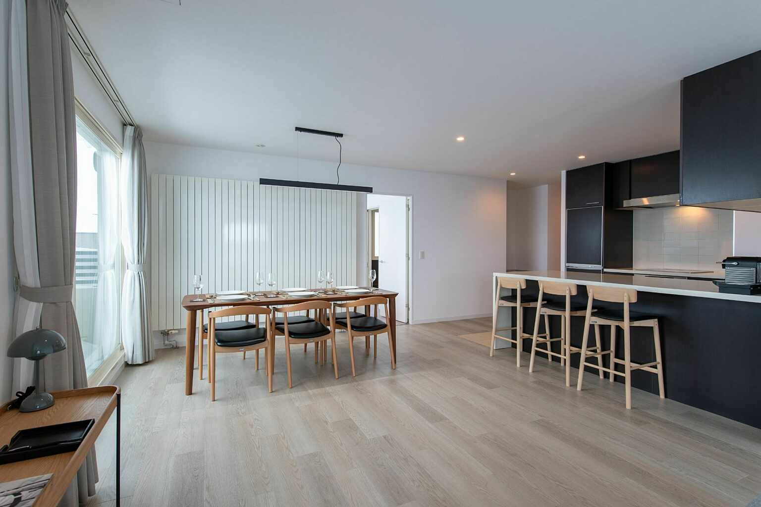 FW 12 3 BR Penthouse Residence