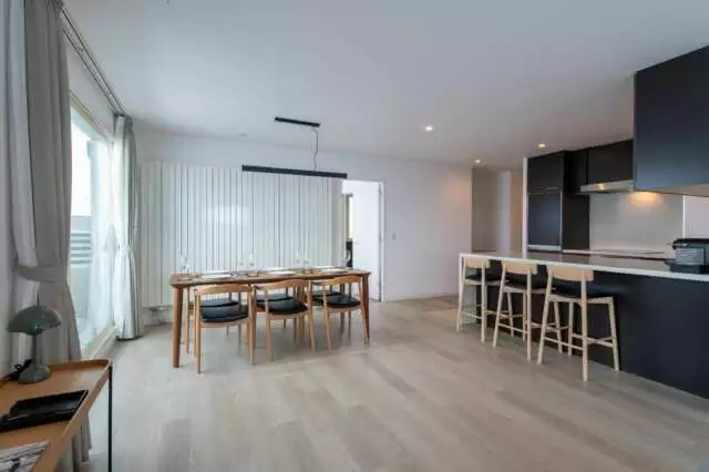 FW 12 3 BR Penthouse Residence