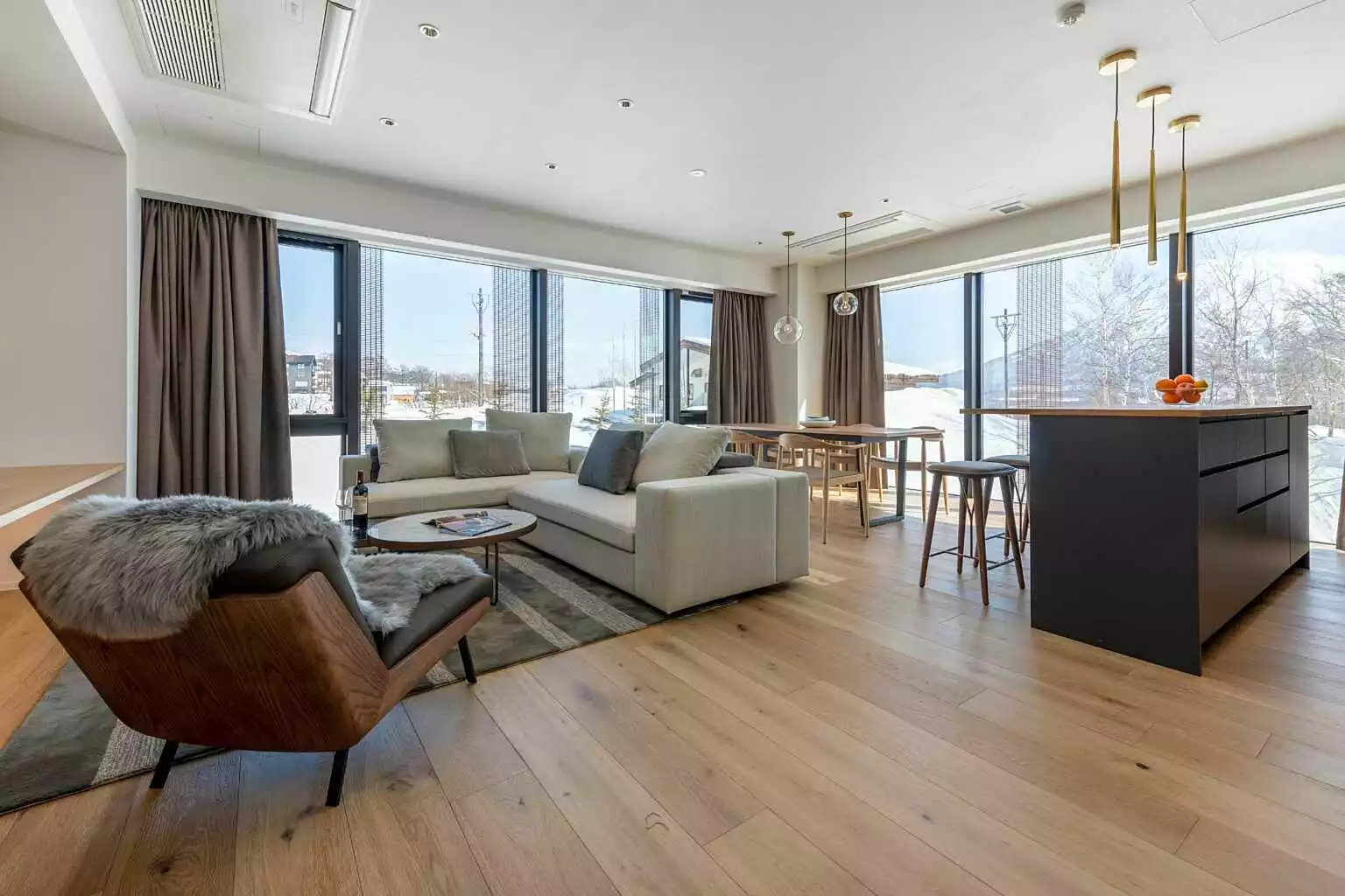 INT 13 3 BR Yotei Premier Residence
