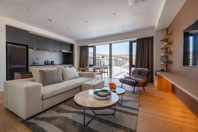INT 1 Bedroom Premier Suite