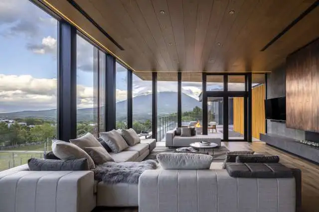 INT 5 Bedroom Penthouse Residence
