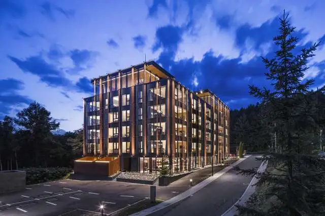 INT Exterior 6