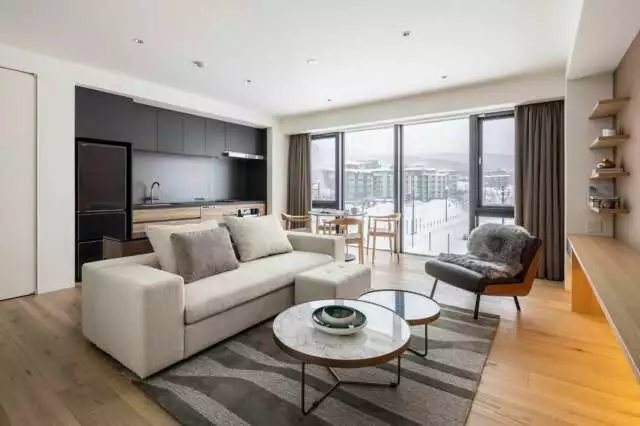INT 20 1 BR Premier Suite