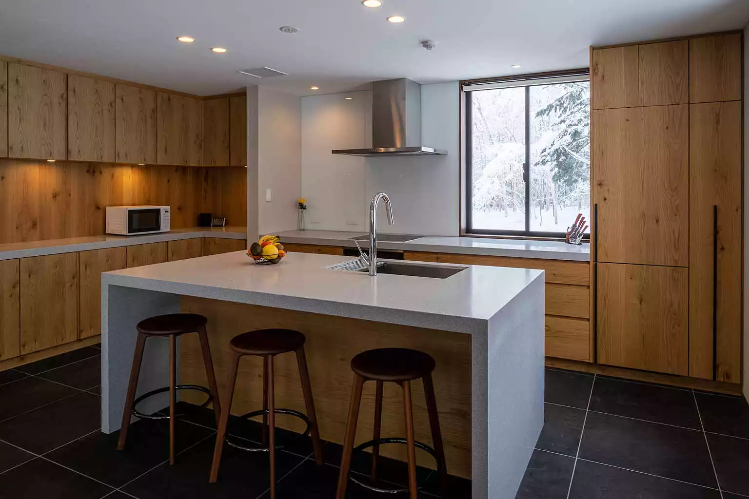 Jade Rabbit 5 Bedroom Chalet 04 Kitchen Dining Area 2 FL