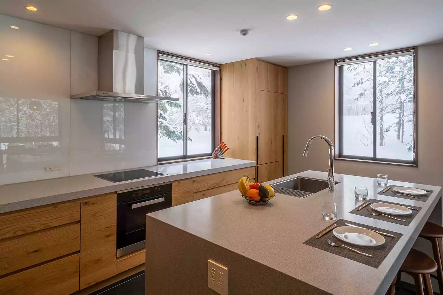 Jade Rabbit 5 Bedroom Chalet 05 Kitchen Dining Area 2 FL