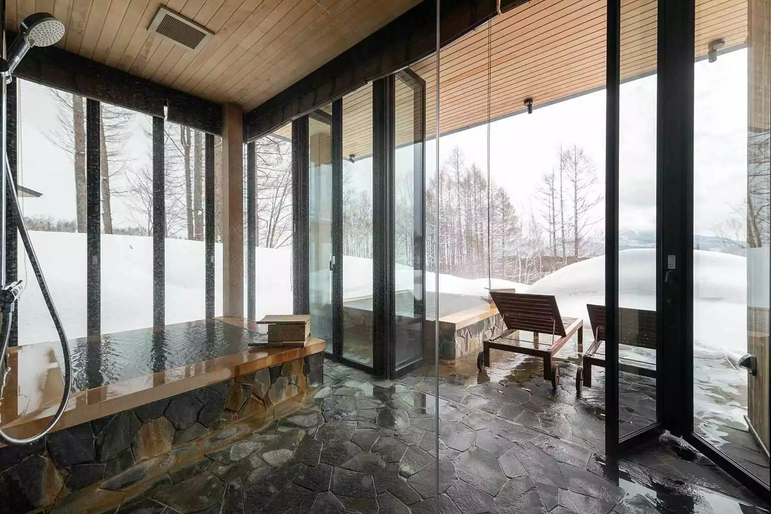 Kazahana Niseko 16 Onsen