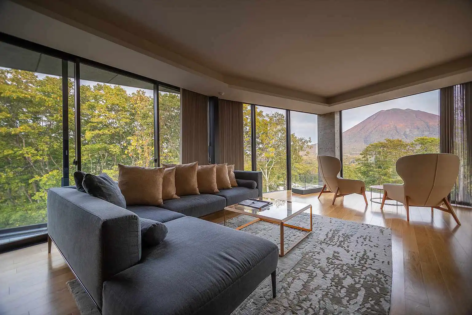 KOZ 3 Bedroom Yotei Panorama Penthouse Suite