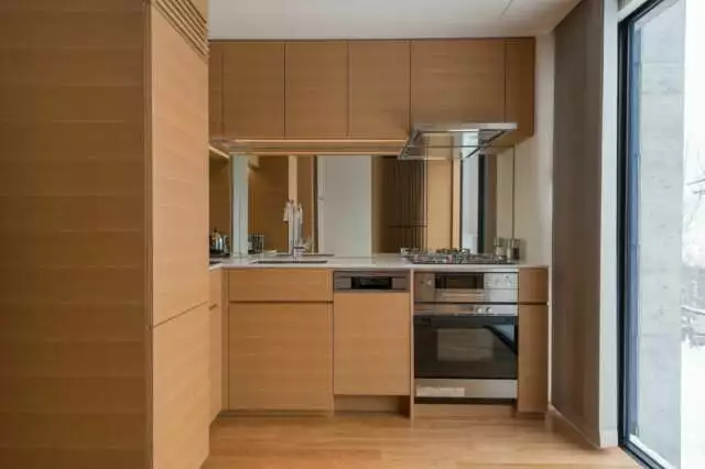 KOZ 14 2 BR Suite