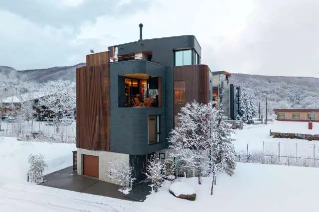 Meigetsu Aki Niseko 01 Exterior