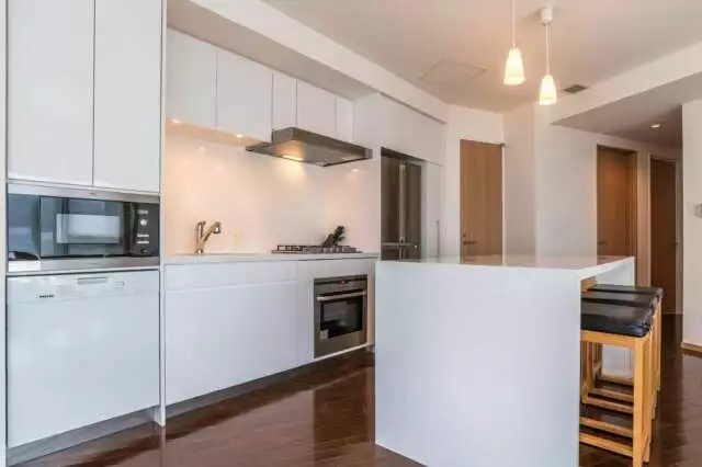 SC 11 3 BR Suite