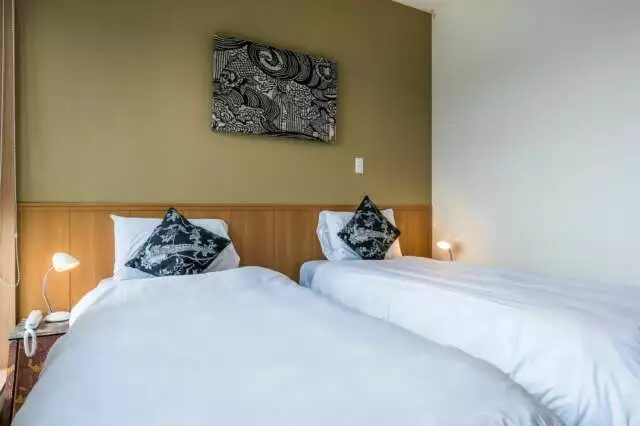 SC 14 3 BR Suite