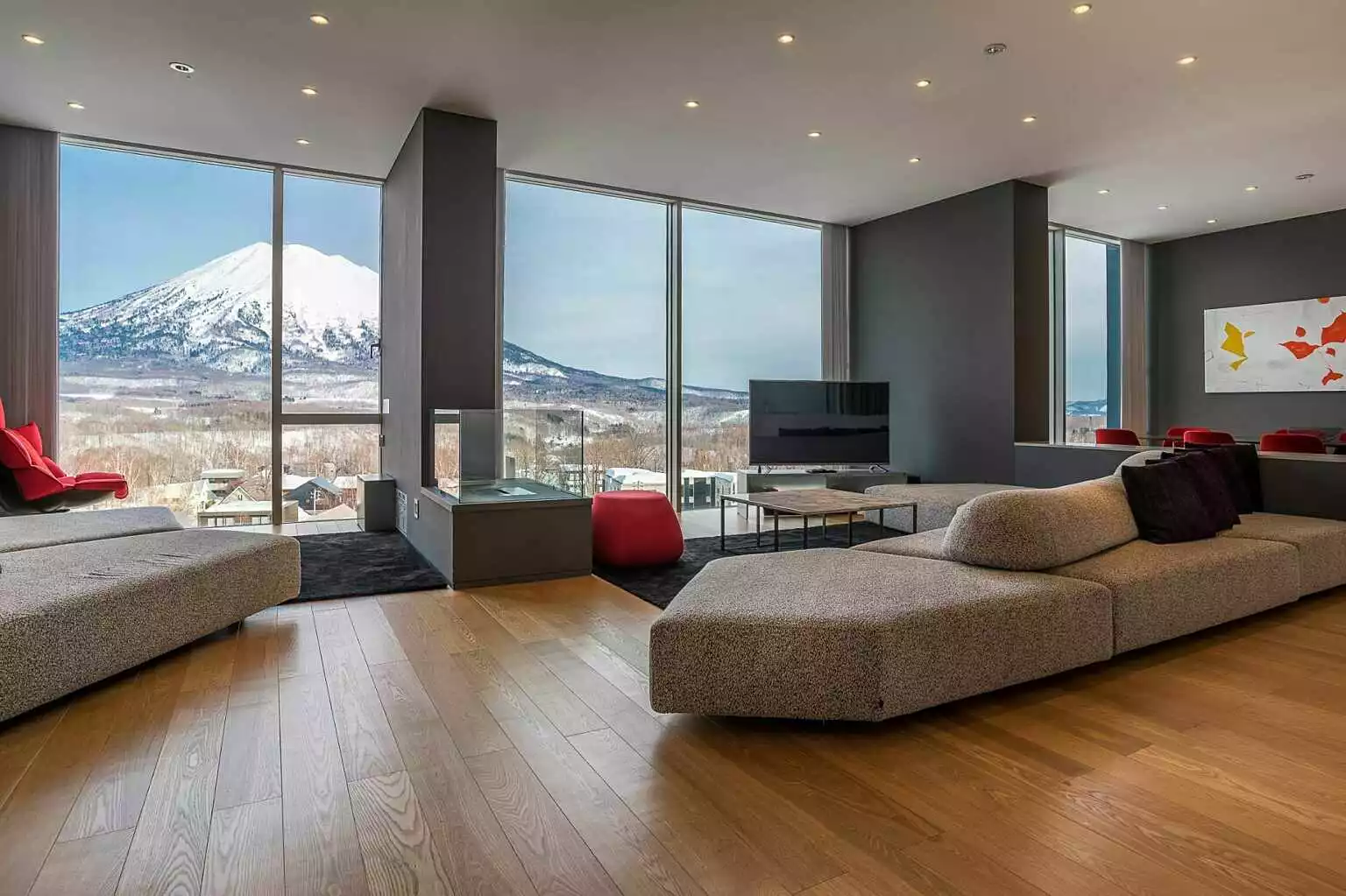 TER 02 4 BR Yotei Panorama Penthouse Residence