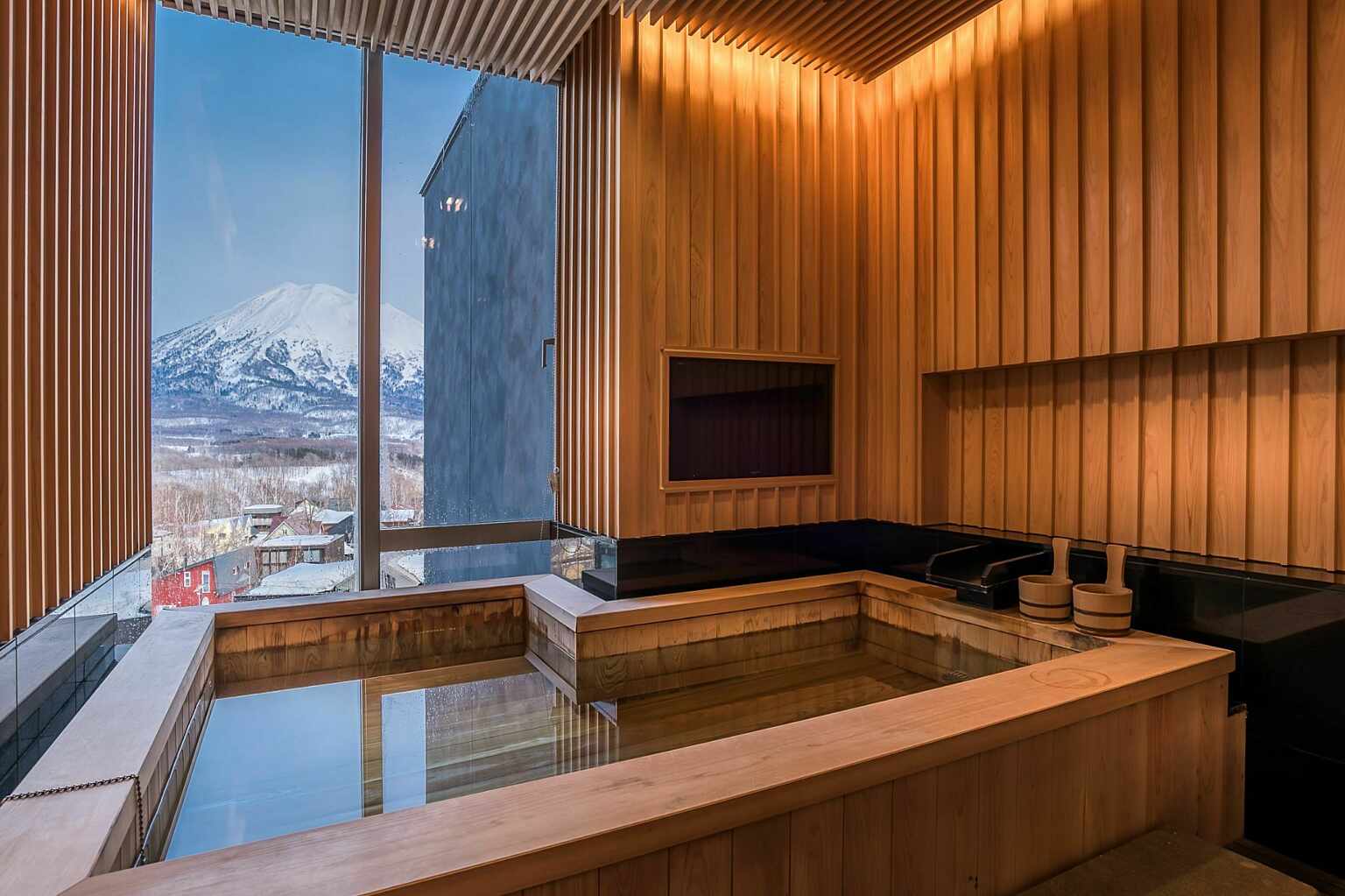 TER 06 4 BR Yotei Panorama Penthouse Residence