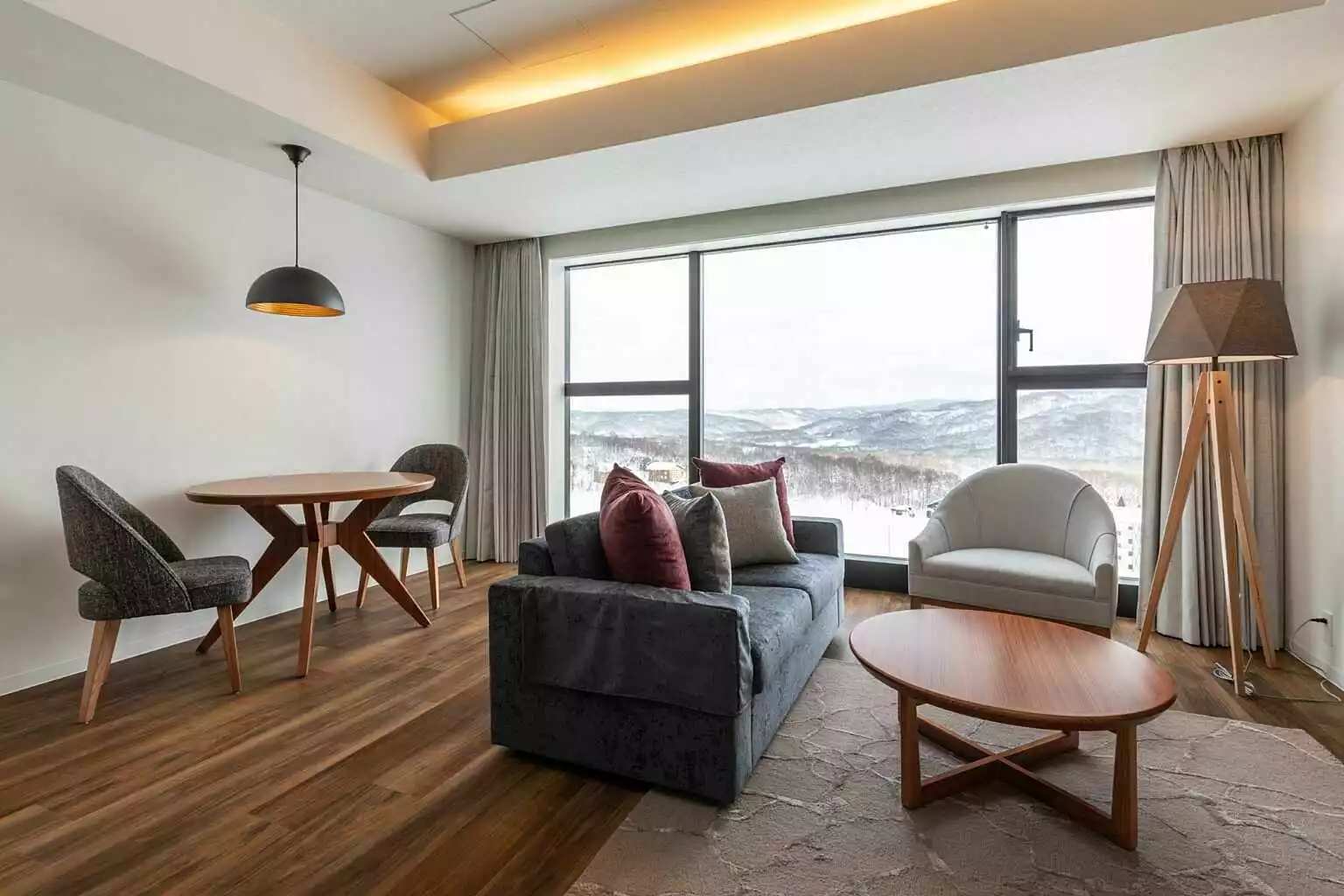 TVR 18 2 BR Suite Dual Key