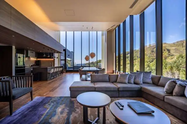 TVR 4 Bedroom Penthouse Residence