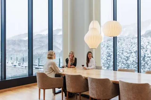 Vale rusutsu penthouse group dining