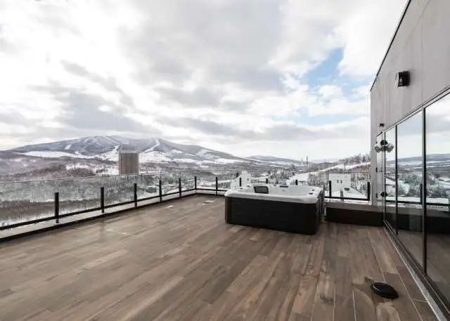 TVR 4 Bedroom Penthouse Residence