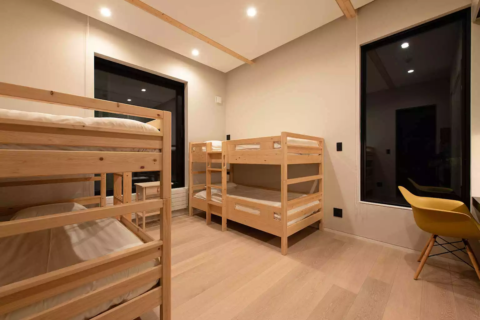 Yuki Sugi at Intuition 10 Bunk BDR 2 FL