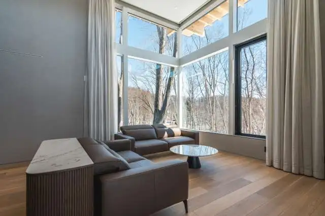 Yuki Drift Niseko 02 Living Area