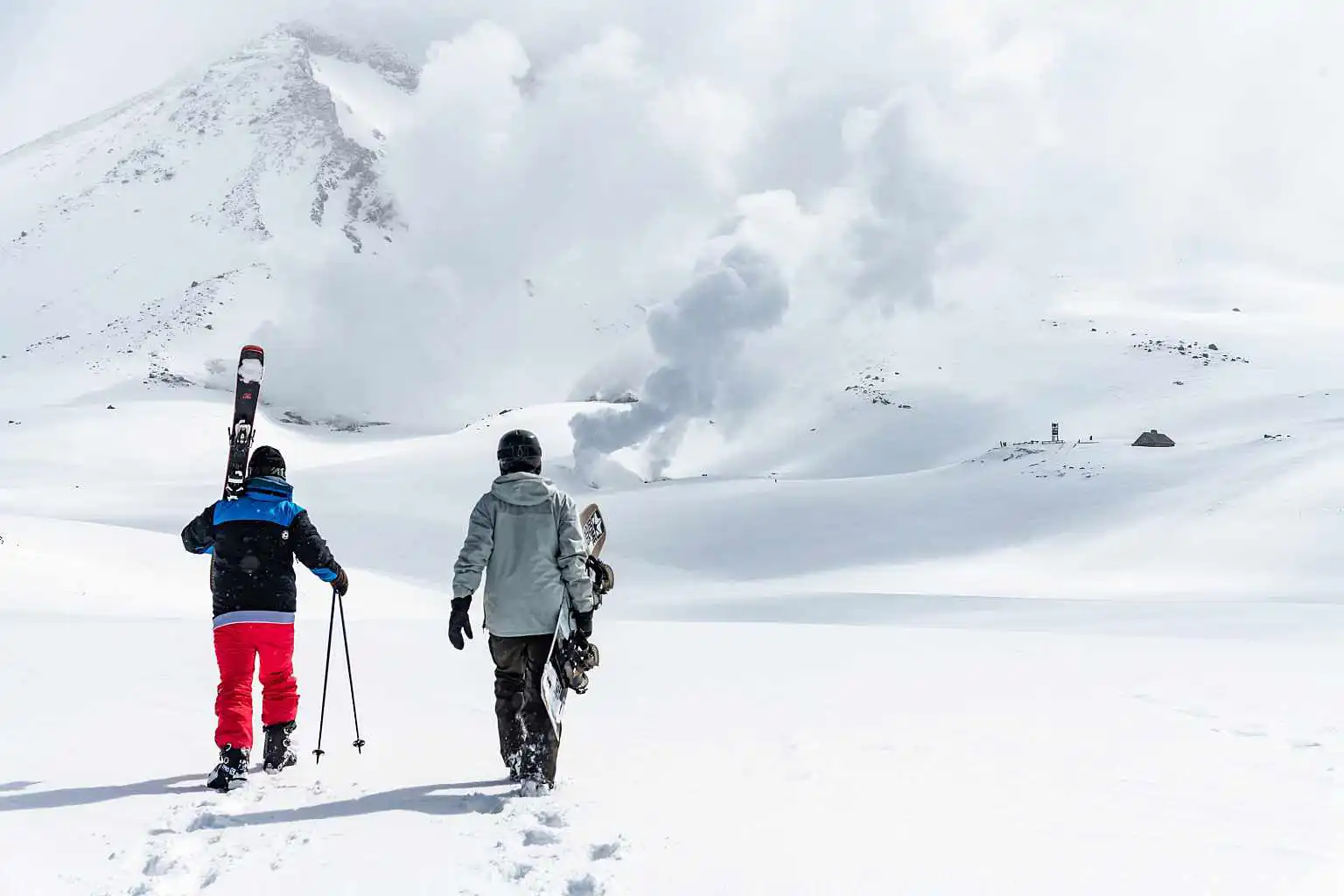 Furano Influencer Evan Wilcox Ski Snowboard 04