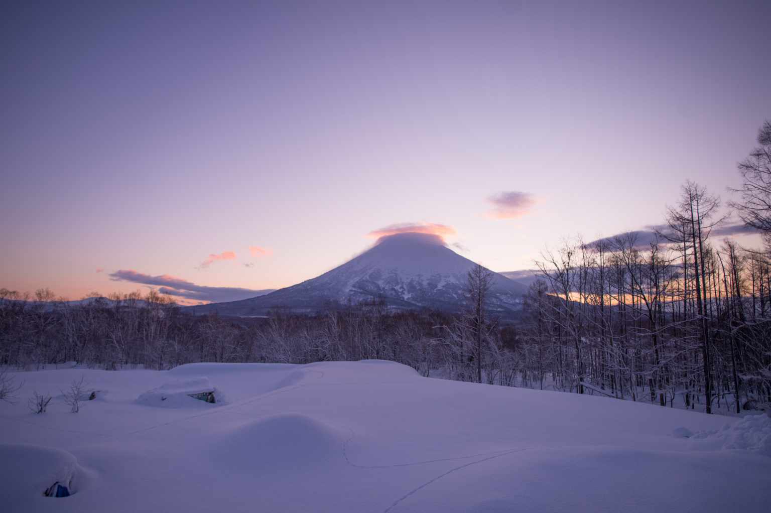 Niseko Shutter Stock View 04