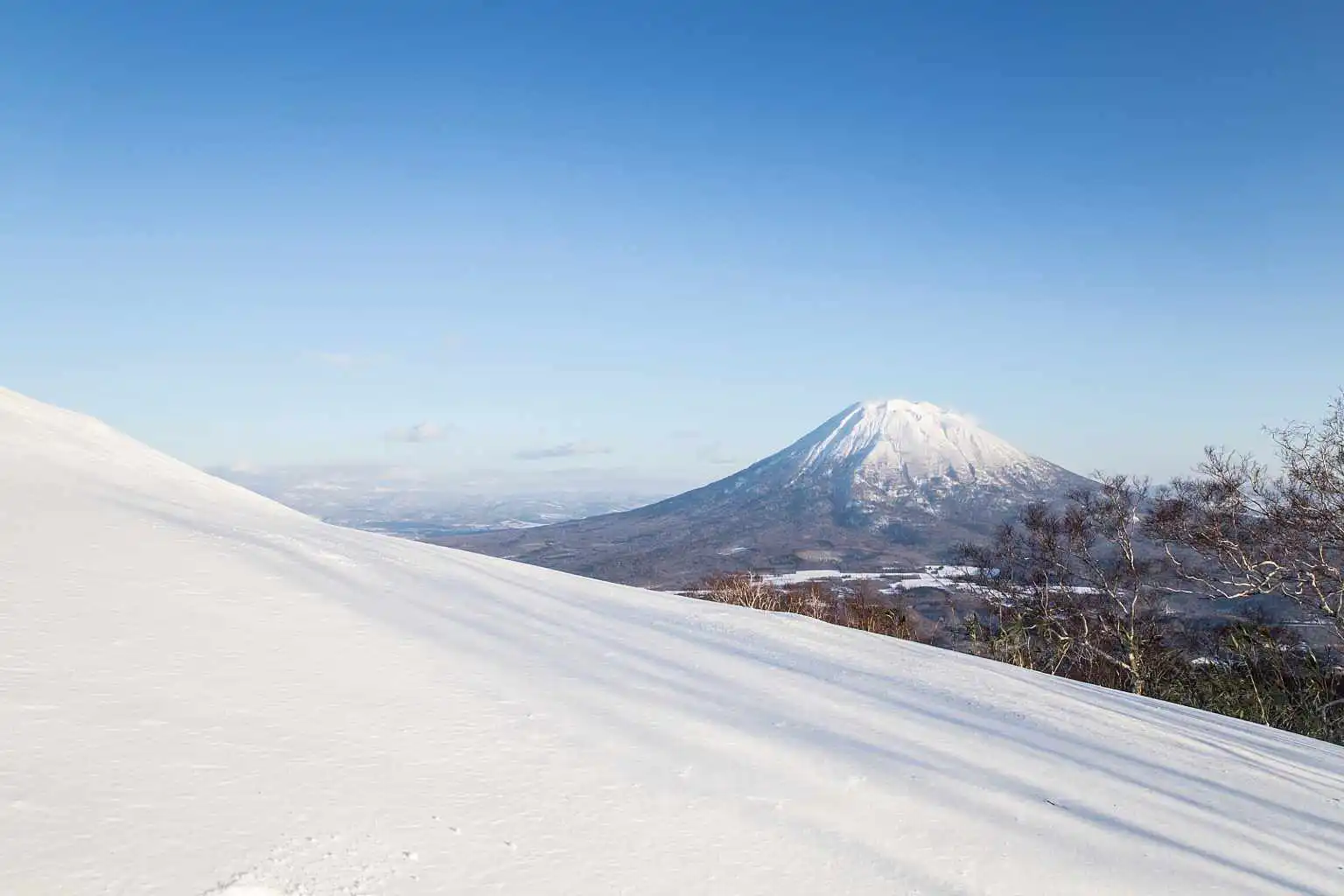 Niseko Shutter Stock View 3