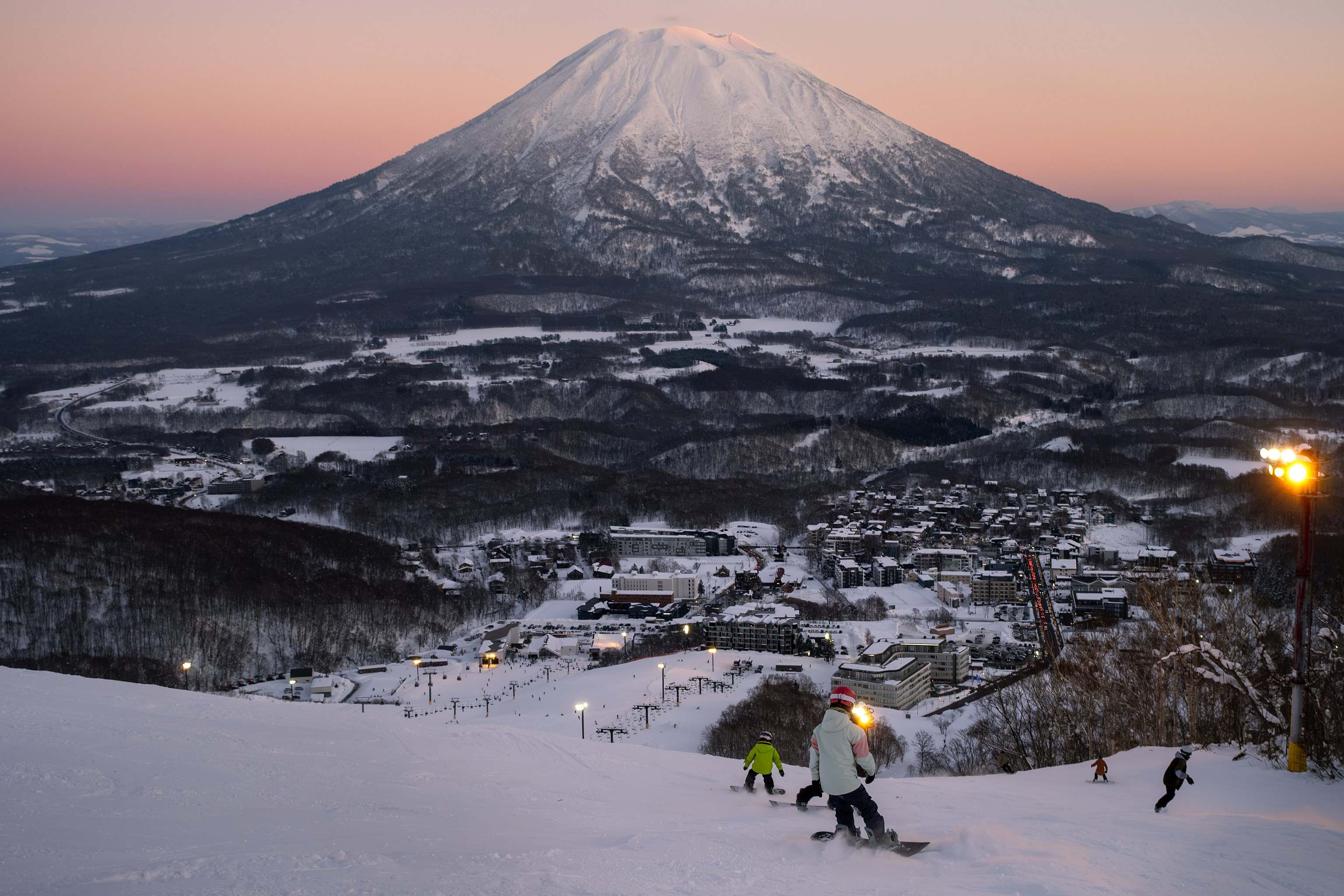 Niseko Snow Report 2025-26: Ski & Weather Forecast, Powder Conditions ...
