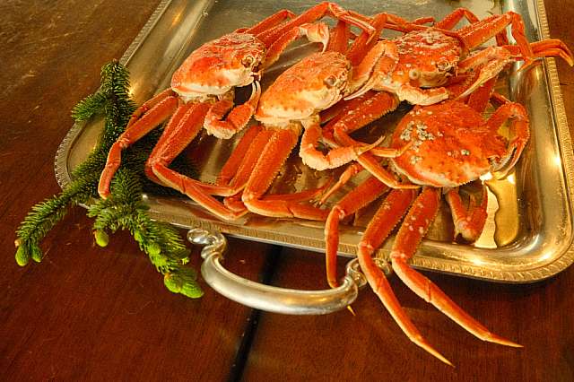 Snow crabs from Uchiura Bay served during the spring season at HOKKADian Homestead