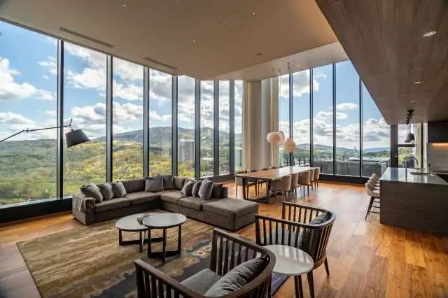 TVR 21 4 BR Penthouse Residence