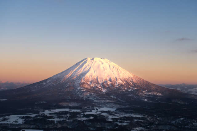Mt Yotei shot wide